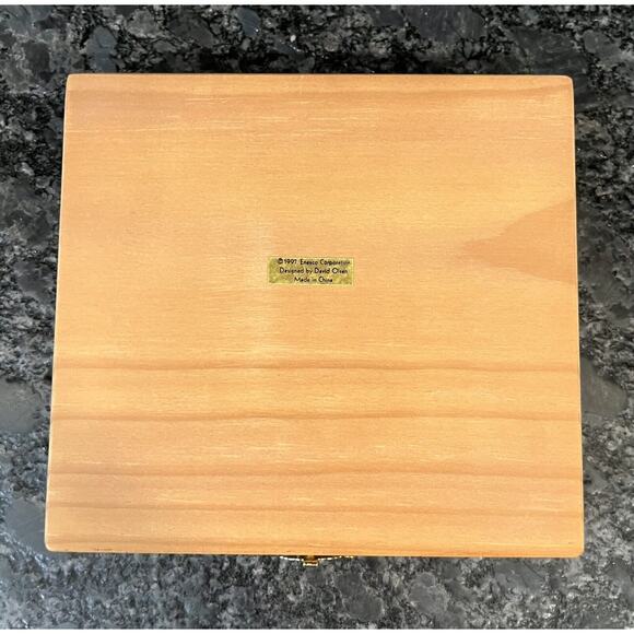 Enesco Moose Creek Crossing Set of 3 Cigar Box Risers 1997 #282200 - Picture 4 of 10